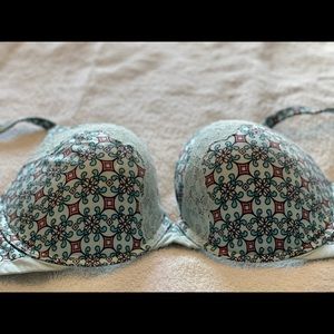 Victoria’s Secret sexy shape body by VS shape form  bra size 36DD